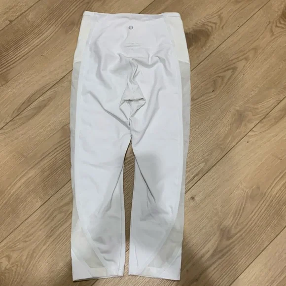 Lululemon rare pattern capri leggings - Picture 2 of 10